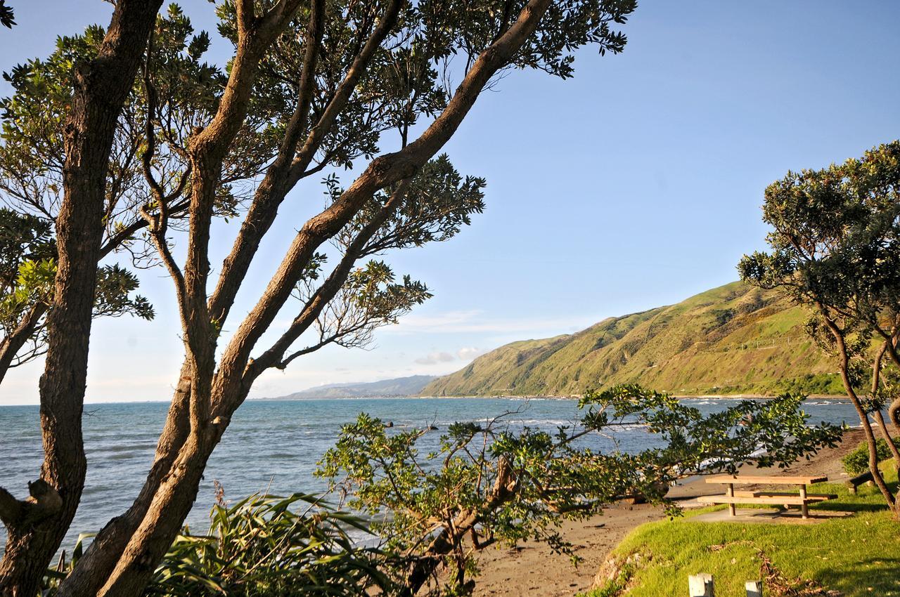 Kapiti Waves Bed & Breakfast Pukerua Bay Exteriér fotografie
